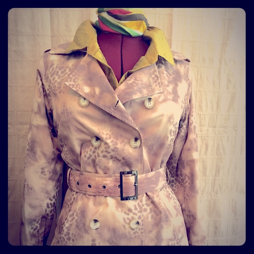 For Cynthia..Brown Leopard Print Short Trench